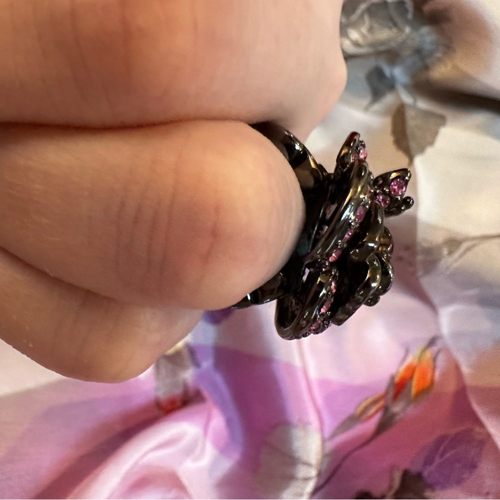 Park Lane-Rosette Ring-size 6 -Hematite plated with rose crystals-originally $76 - Picture 6 of 9